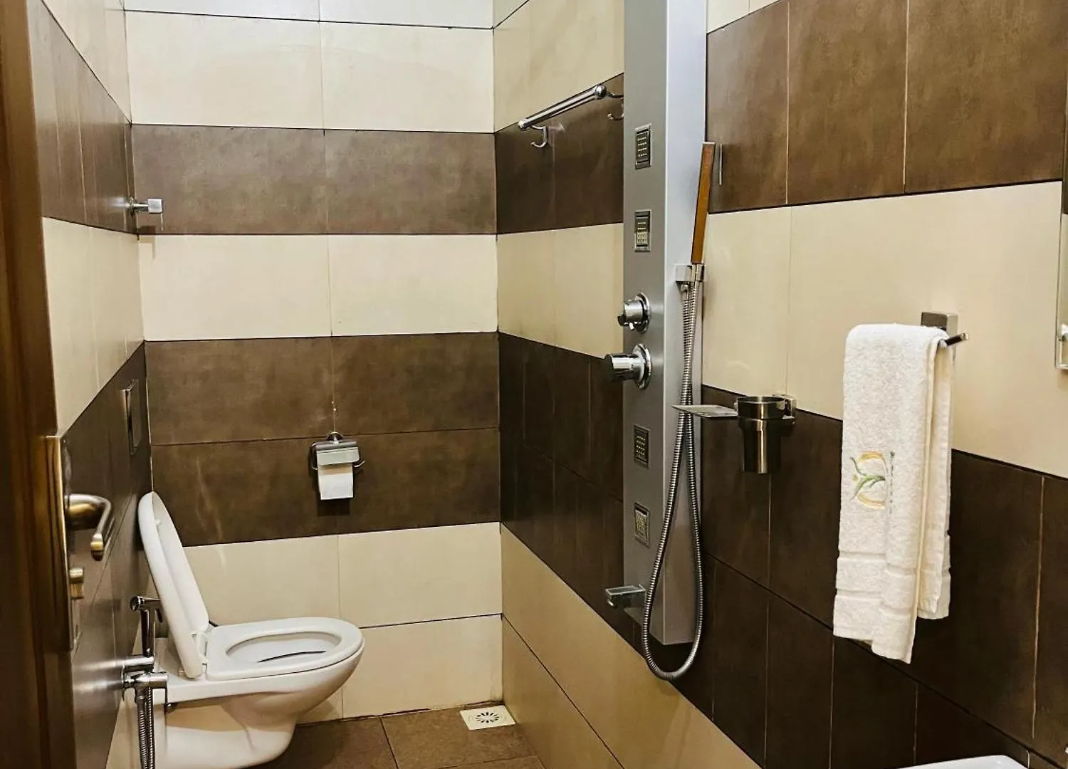 شقة Focuz Habitat Hotel And Ayurveda مالابورام