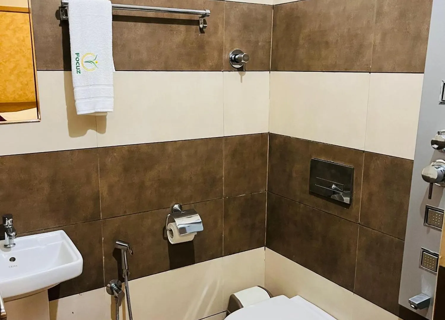 Focuz Habitat Hotel And Ayurveda مالابورام